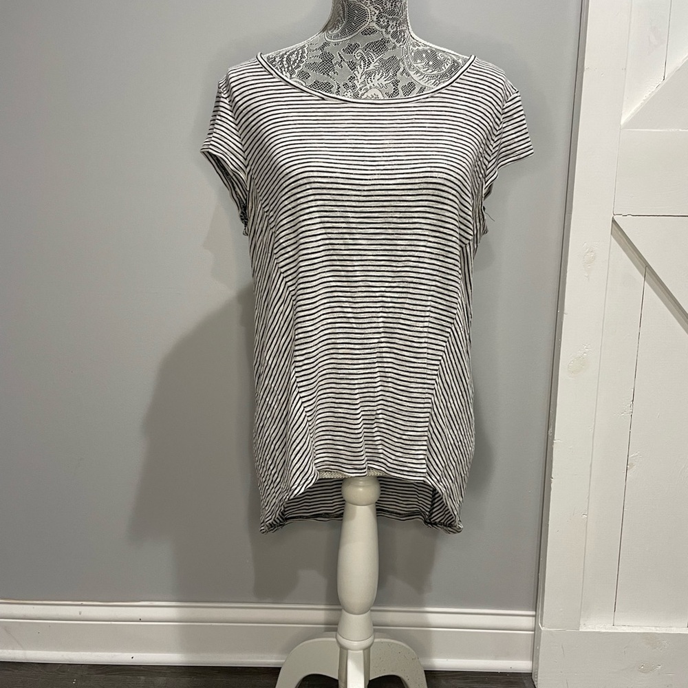 Mossimo Supply Co. Black and White Cap Sleeve High Low Tee
